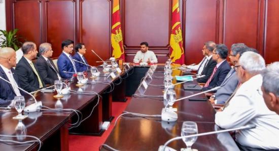 AKD Meets Bank Chiefs to Drive National QR Payment